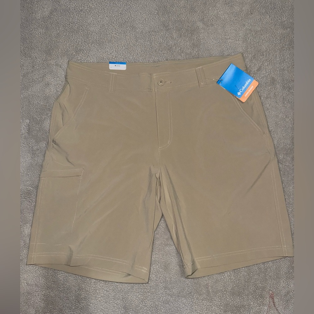 NWT-Columbia Men's Tan Shorts